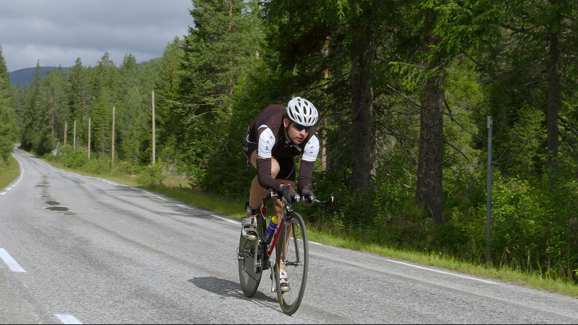 fb体育注册网址-【投手“秒投”新规】缩短投球时间引发战术革新，投手投球时投球应快准