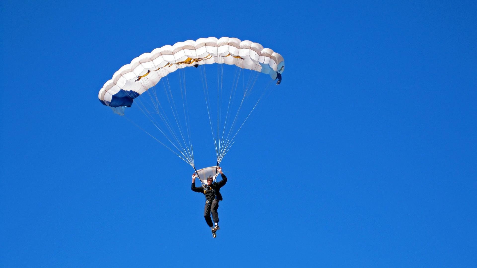 FB体育注册网址-科技加持：AI裁判、数据监控让比赛更公平更智能